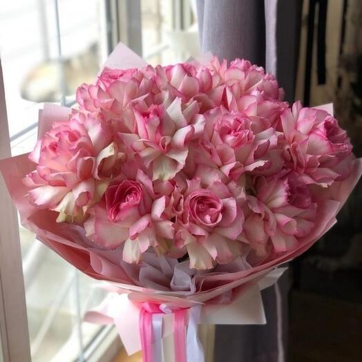 Букет "Нежный поцелуй" + открытка