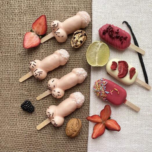 Чизкейки «4 члена и 3 эскимо»