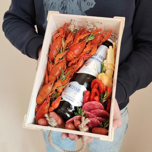 Caja de cangrejos y bocadillos