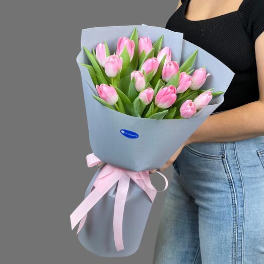 15 тюльпанов