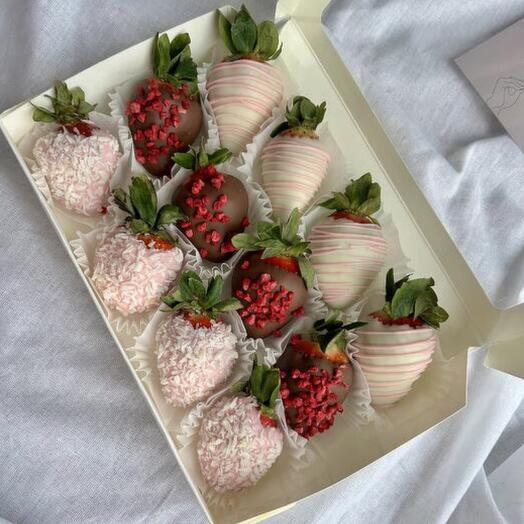 Клубника в шоколаде САМОЙ ЛУЧШЕЙ ДЕВУШКЕ
