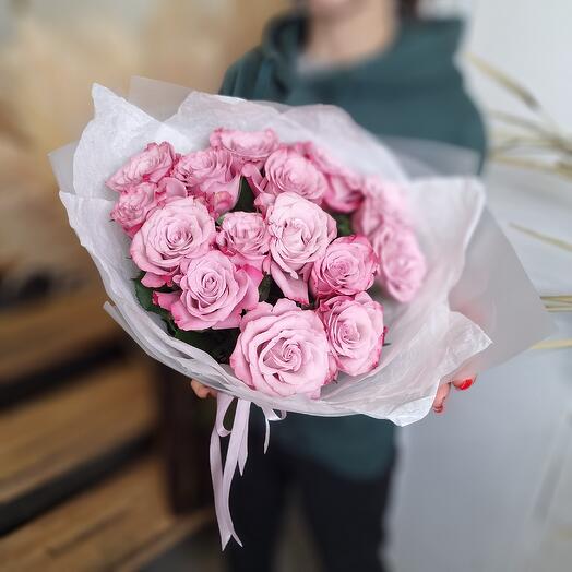 Букет розово-фиолетовых роз 15шт(22)