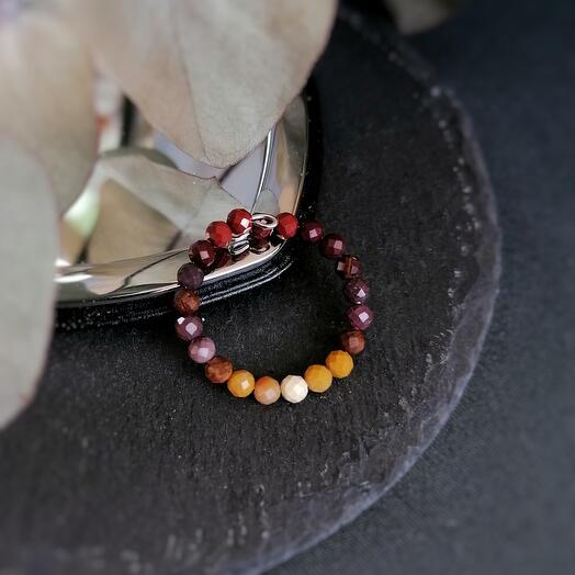 Кольцо из мукаита