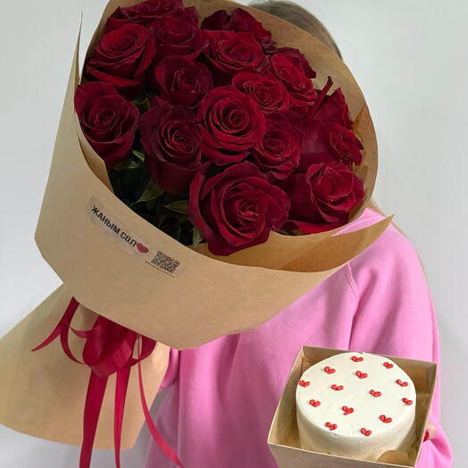 Комбо 17 красных роз и Бенто тортик