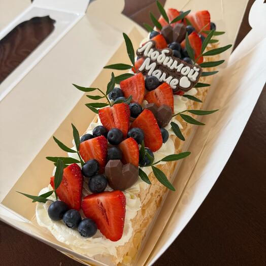 Меренговый рулет с малиновой начинкой