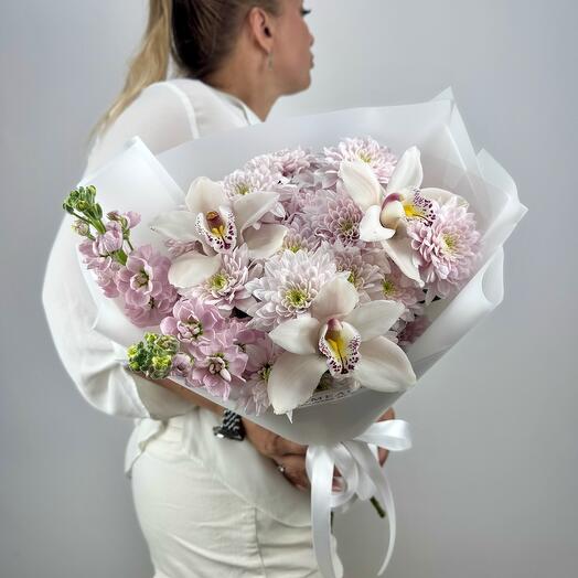 Авторский букет «Молочный улун» с орхидеей Цимбидиум 🤍 Камелия Flowers Shop