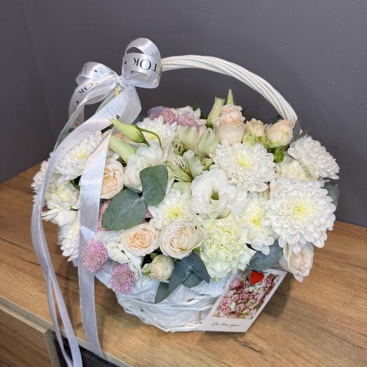 Корзина «Нежные чувства» с пионовидными розами
