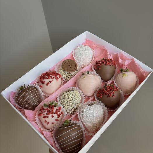 Клубника в шоколаде 🍓 АССОРТИ ( 12 ягод )