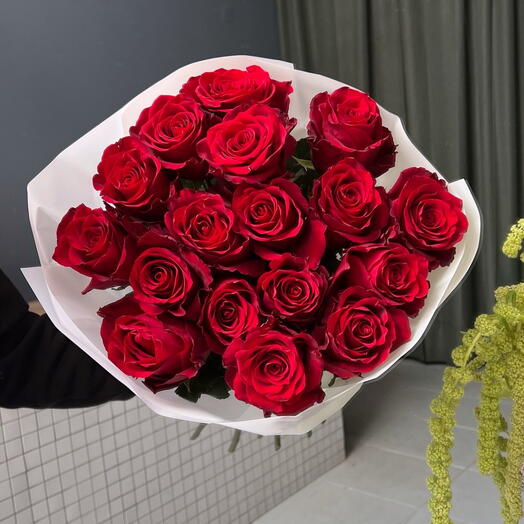 Csokor 17 vörös rózsából