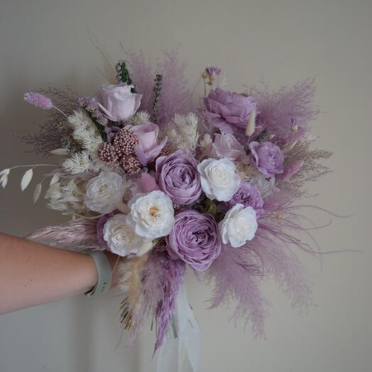 Букет невесты сиреневый из сухоцветов