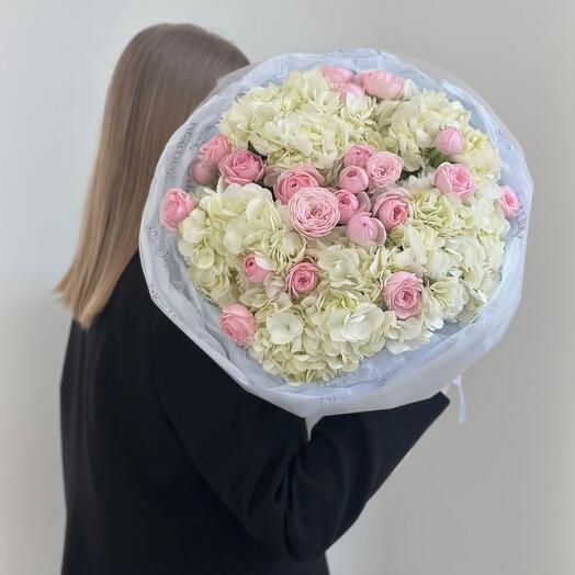 Hydrangea and Spray Roses Bouquet N-123