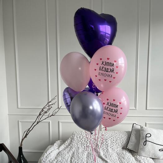 Розово-фиолетовая связка шаров с сердечками