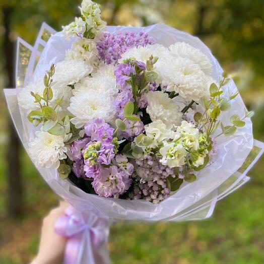Воздушный 💜🌿 букет с маттиолой и хризантемой, гипсофилой