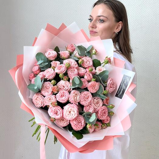 Пышный букет пионовидных кустовых роз💞