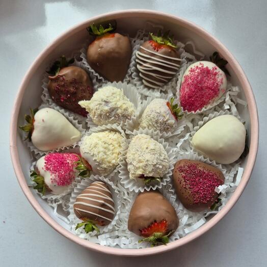 Клубника в шоколаде "Любимой мамочке" - 1