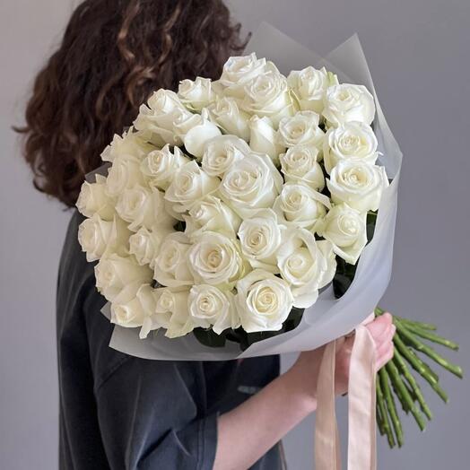 Букет белых роз, 35 шт