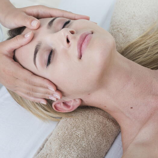 Подарочный сертификат «Французский массаж лица с альгинатной маской» (40 минут, 1 человек)