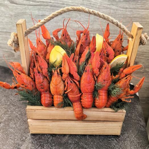 Композиция в ящике из раков