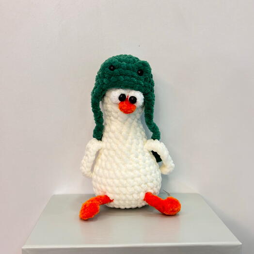 Птичка со шляпой