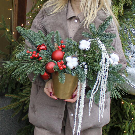 Авторская композиция «Новогодние Огни XL» из живой ели и декора. Подарок на Новый год