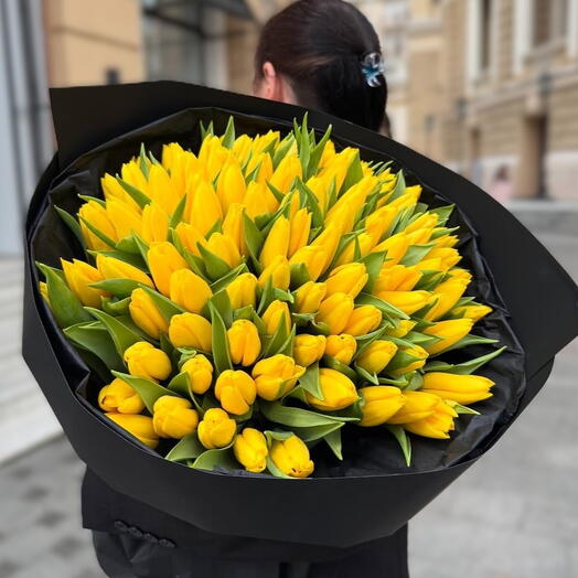 Букет из 101 желтого тюльпана