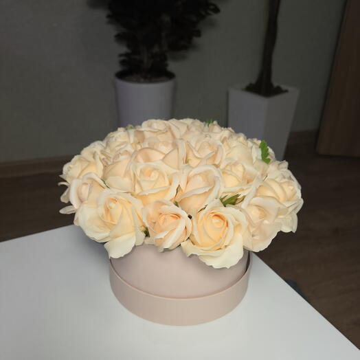 Букет из персиковых роз, 27 шт