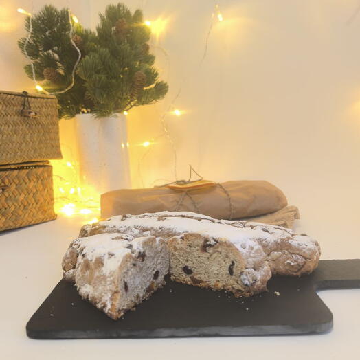 Домашний творожный штоллен с сухофруктами и миндалём