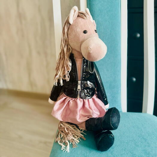 Стильная лошадка для взрослых( 8 марта) для девушки, девочки, женщины