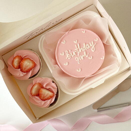 Набор бенто торт и 2 капкейка розовый birthday girl