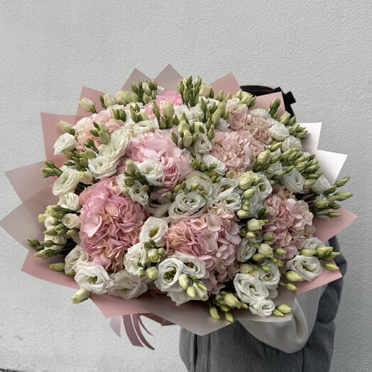 Букет из гортензий и эустомы 💘