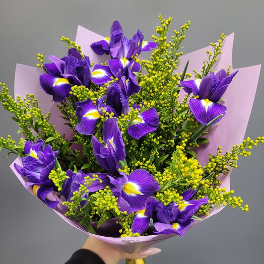 Ирисы и солидаго 💜💛