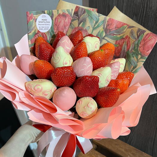 Весенний с ягодой 🌷🍓