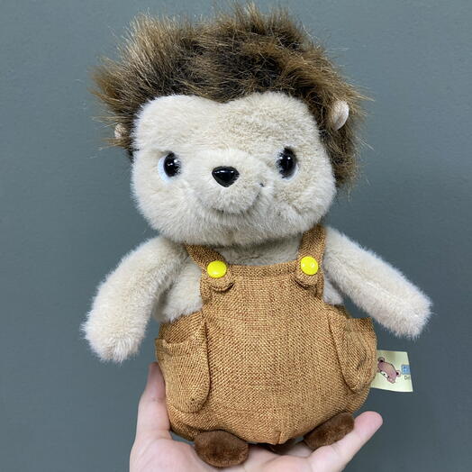 Ежик в бежевом костюме🦔