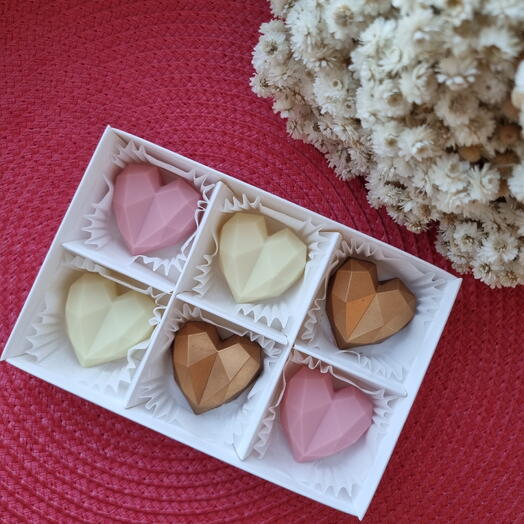 Конфеты из белого ,молочного и клубничного шоколада💝