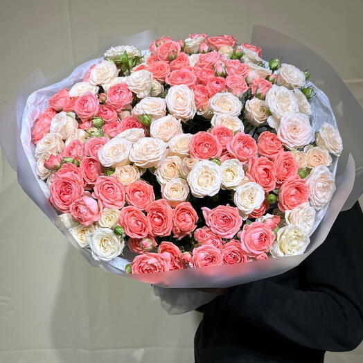 Букет микс из кустовых роз