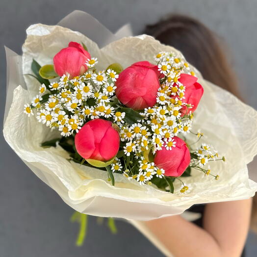 Пион с ромашкой