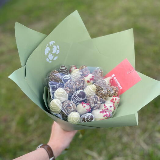 Букет клубники в шоколаде 27 ягод green