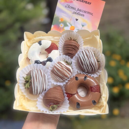 Сет клубники в шоколаде + Ягодный Донат «Тренд Донат»
