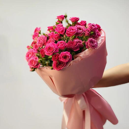 Лидия букет кустовых роз💗💗💗