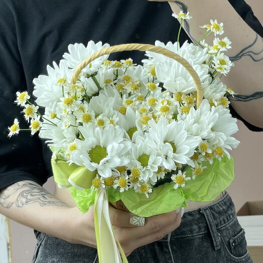 Летняя корзинка с ромашками