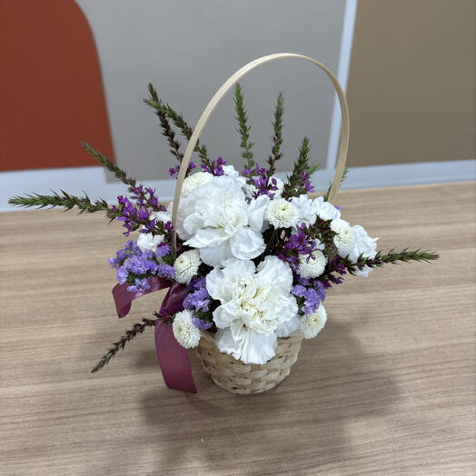 Корзинка с цветами 💜