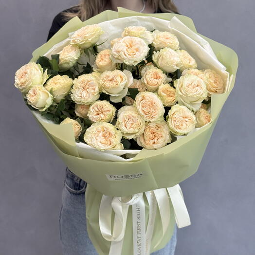 Букет из кустовой розы summer rose
