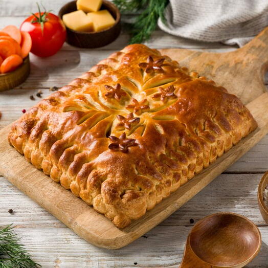 Пирог в сырном тесте с курицей