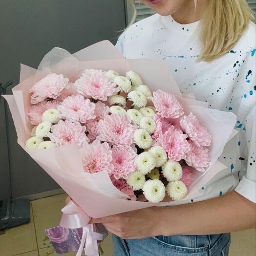 Нежный букет из хризантем