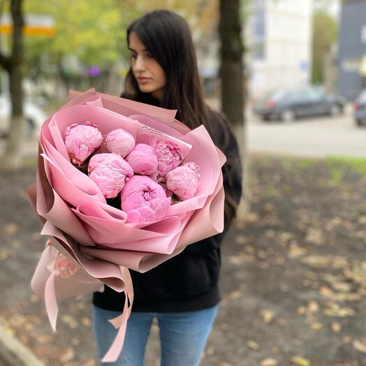 Букет пионов «пломбирные шарики 🍨»