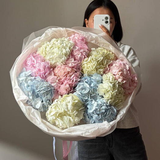 Микс из 11 гортензий в оформлении 🌸
