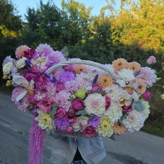 Микс корзина из сезонных георгин