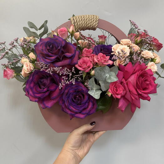 Элегантная композиция из французских и фиолетовых роз 💜