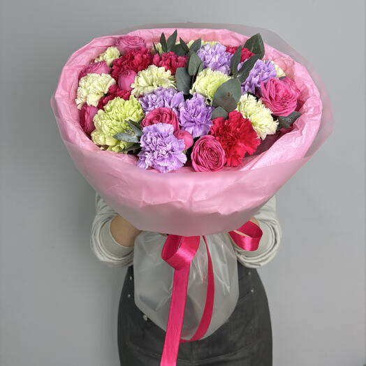 Ягодный дофаминовый букет🌷| Букет: диантусы, кустовые пионовидные розы и эвкалипт
