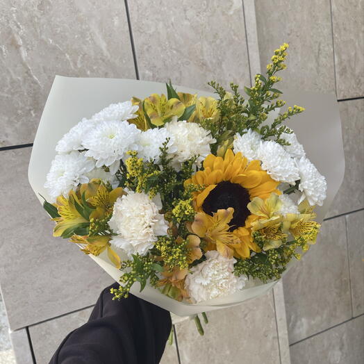 Букет сборный с подсолнухом 🧡
🌻